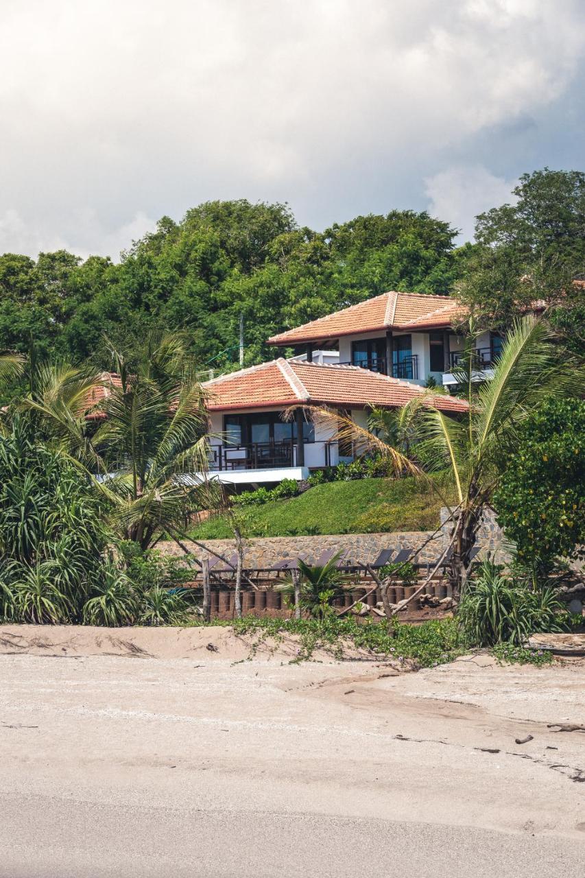 Hotel Omia Tangalle Esterno foto