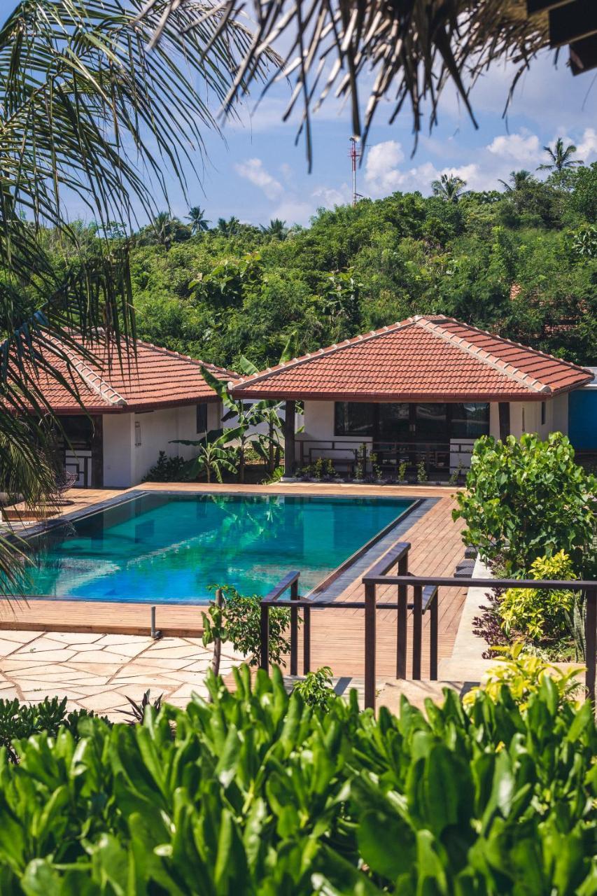 Hotel Omia Tangalle Esterno foto