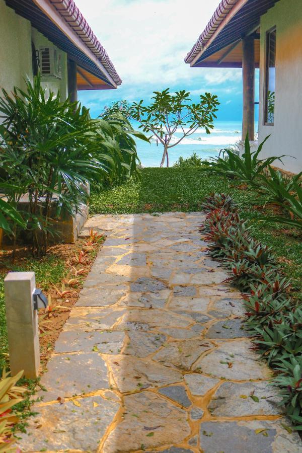 Hotel Omia Tangalle Esterno foto